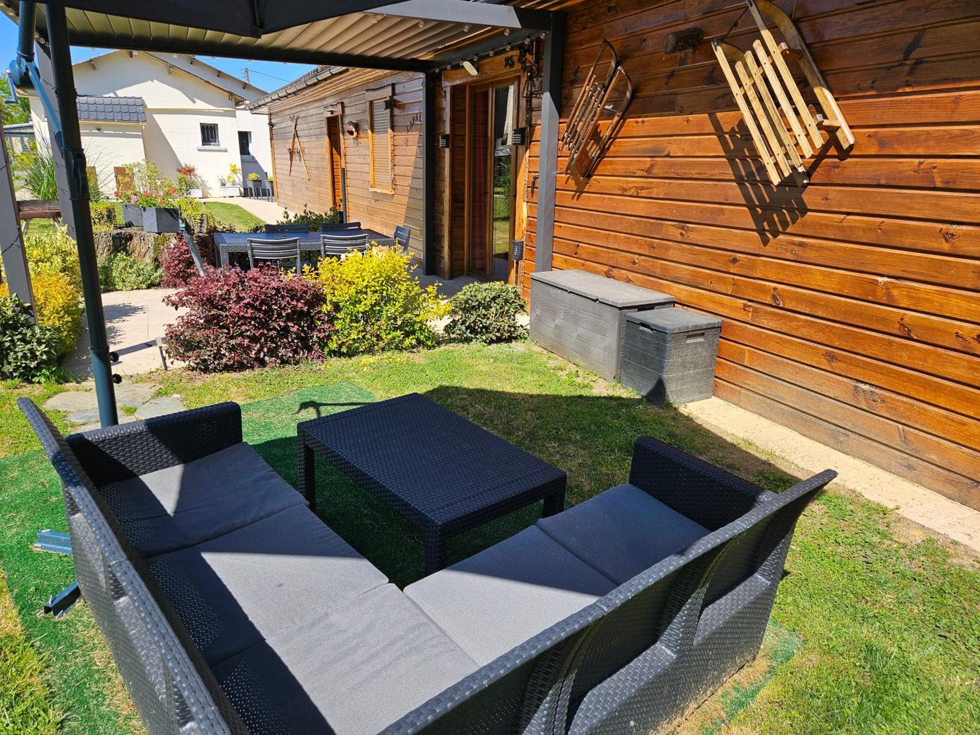 Chez Lavalou 4* Chaleureux En Bois Holiday home Lannemezan